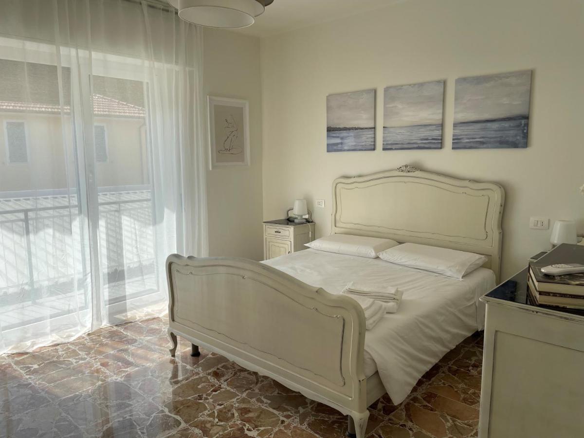 Casa Gelindo - Large And Fine Apartment With Two Bathrooms เซสตรี เลวานเต ภายนอก รูปภาพ